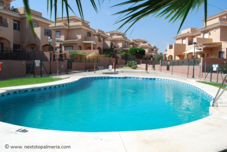 Aitana pool