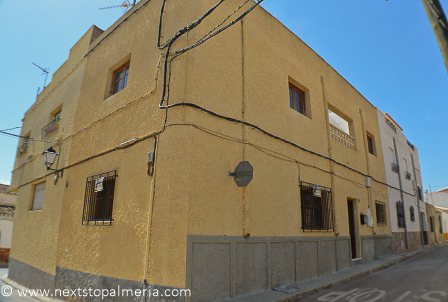 lghm_01_front1.jpg