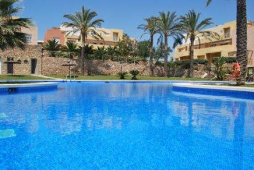 3 bedroom ground floor apartment - Valle del Este 