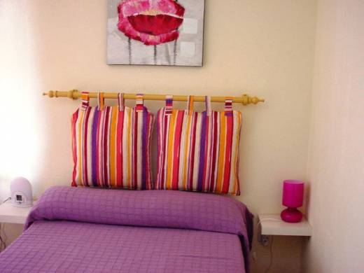 NR3559_Bed.jpg