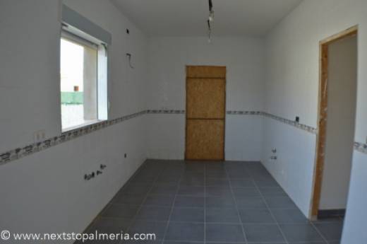 lmv5_kitchen1.jpg