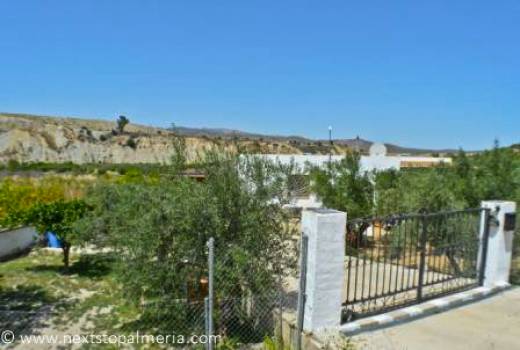2 bedroom reformed cortijo – La Huelga