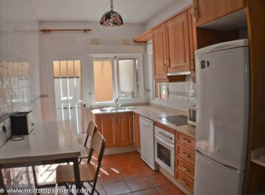 lgha2_004_kitchen_03.jpg